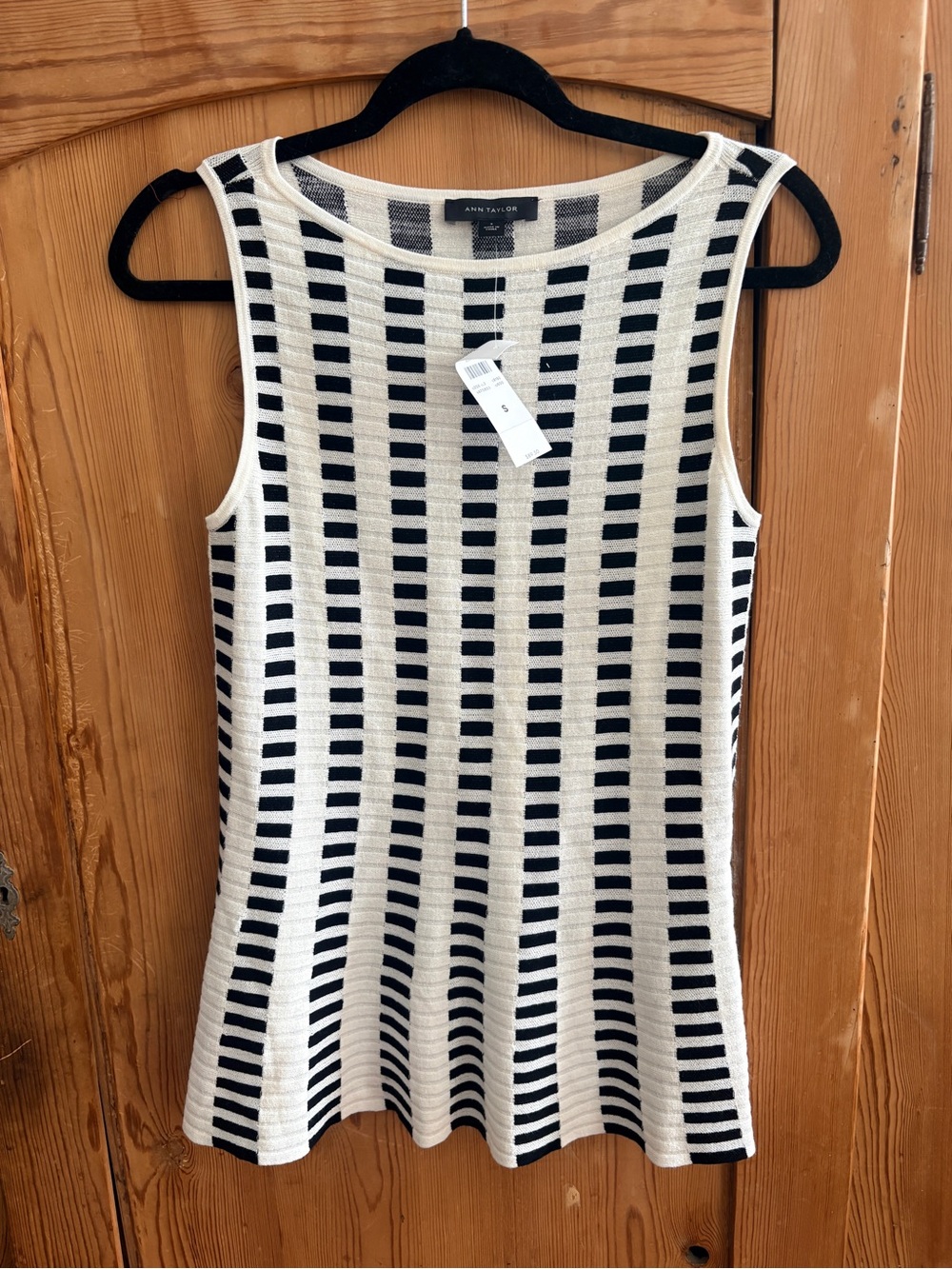 Ann Taylor Sz Sm - NWT Black & White Striped Knit Peplum Tank with Stretch
